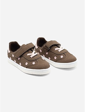 Zapatillas con velcro