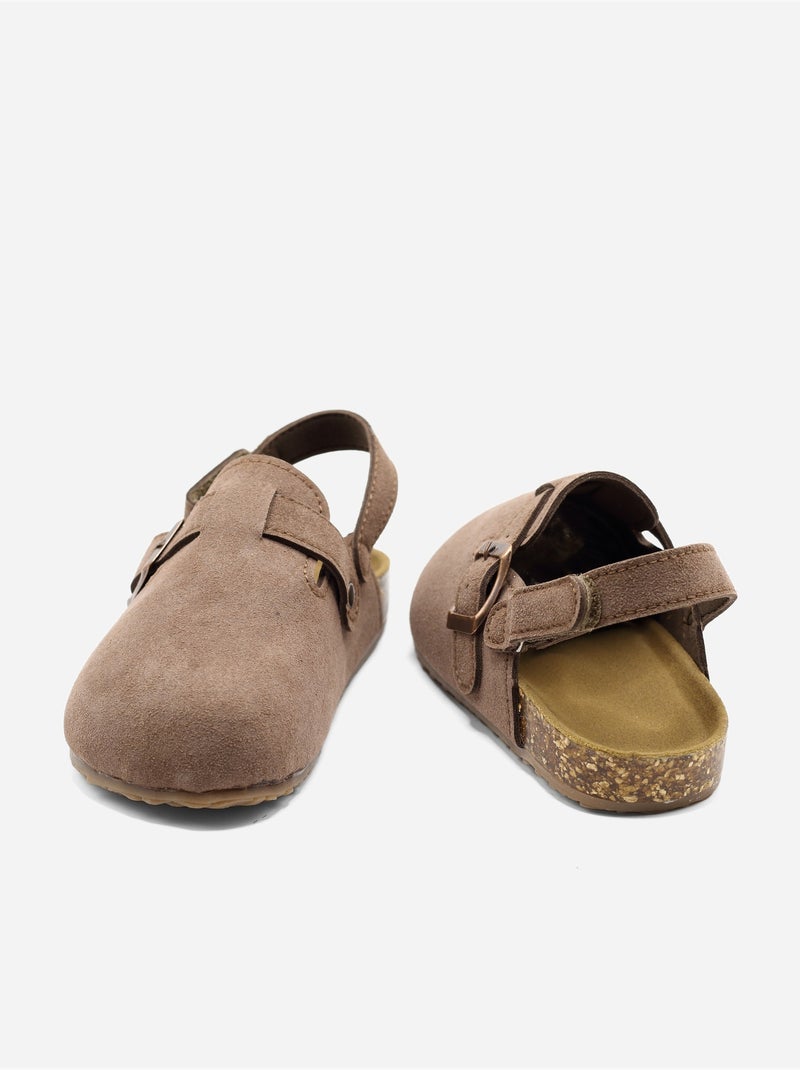 Zapatillas con velcro Marrón - Kiabi