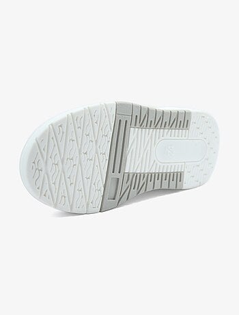 Zapatillas correa cruzada