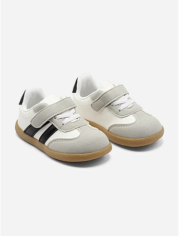 Zapatillas correa cruzada