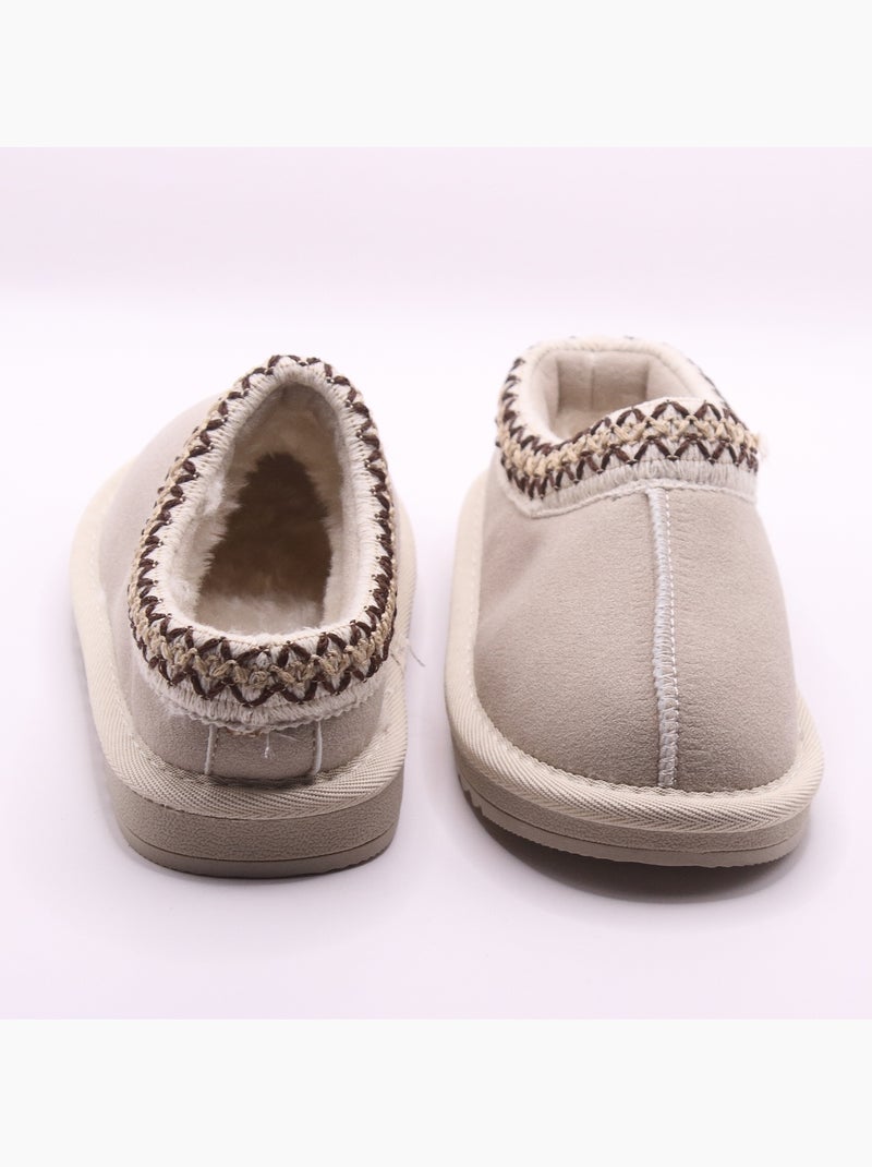 Zapatillas correa cruzada Crema - Kiabi