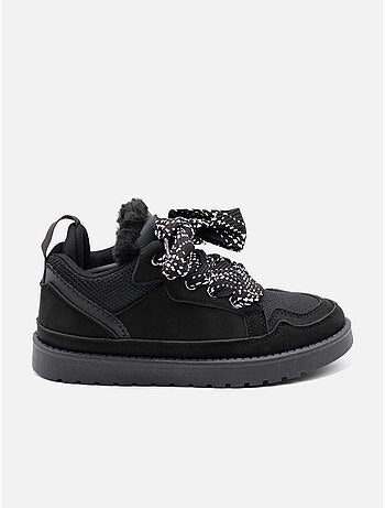 Zapatillas correa cruzada