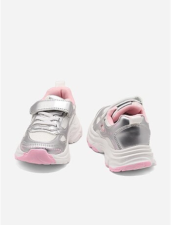 Zapatillas correa cruzada
