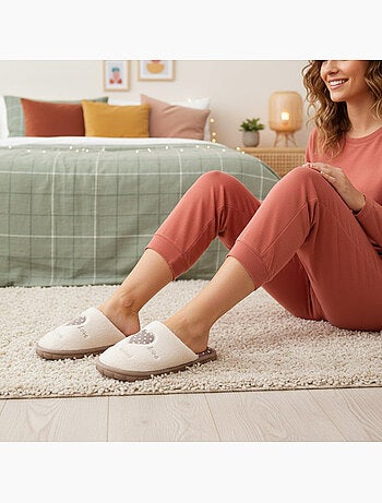 Zapatillas de casa abiertas mujer ozabi, pelo sintético, corazón bordado love