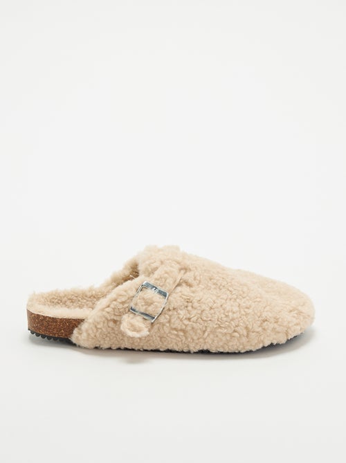 Zapatillas de casa con efecto borreguito y hebilla - Kiabi Zapatillas de casa con efecto borreguito y hebilla - Kiabi