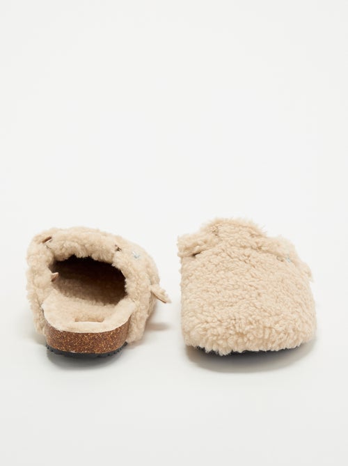 Zapatillas de casa con efecto borreguito y hebilla - Kiabi Zapatillas de casa con efecto borreguito y hebilla - Kiabi