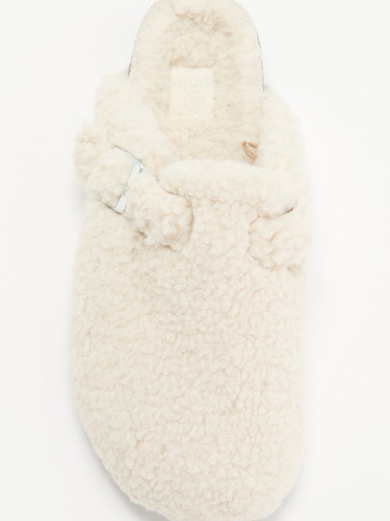 Zapatillas de casa con efecto borreguito y hebilla Blanco - Kiabi