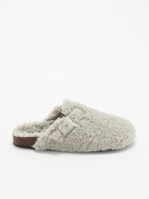 Zapatillas de casa con efecto borreguito y hebilla - Kiabi