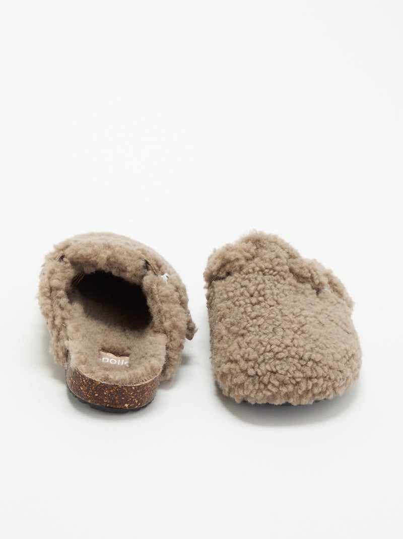 Zapatillas de casa con efecto borreguito y hebilla Marron - Kiabi