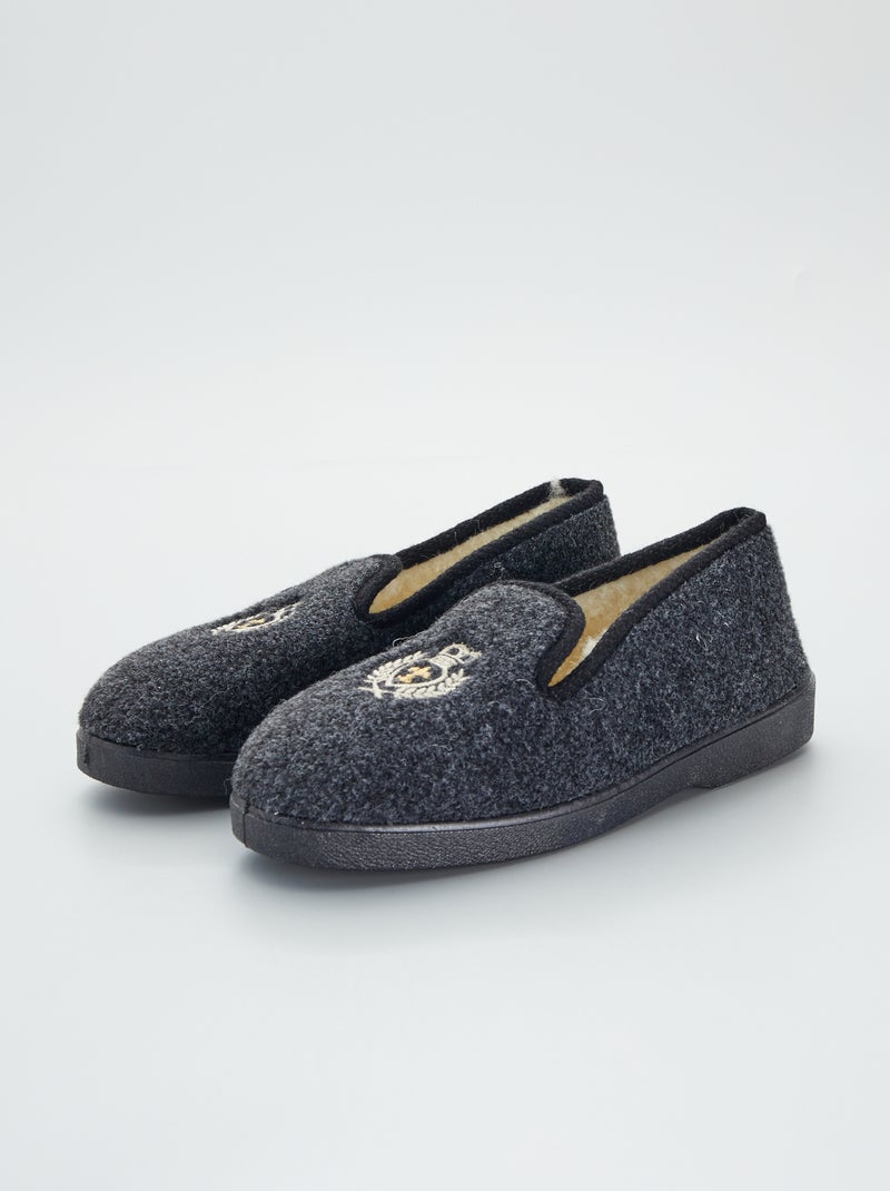 Zapatillas de casa de lana con escudo NEGRO - Kiabi