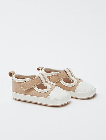 Zapatillas de casa estilo deportivas de tela