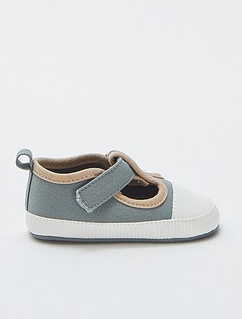 Zapatillas de casa estilo deportivas de tela