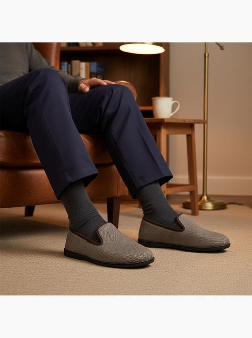 Zapatillas de casa hombre ozabi antideslizantes a cuadros, suela extraíble - Kiabi Zapatillas de casa hombre ozabi antideslizantes a cuadros, suela extraíble - Kiabi
