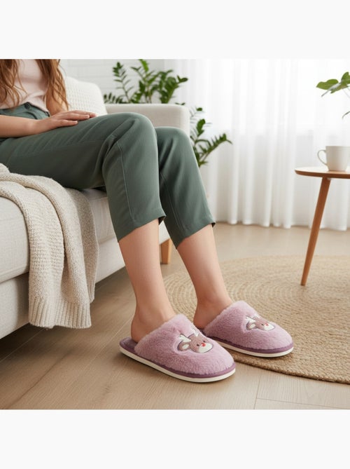 Zapatillas de casa mujer abiertas ozabi, peluche sintética, reno bordado - Kiabi Zapatillas de casa mujer abiertas ozabi, peluche sintética, reno bordado - Kiabi