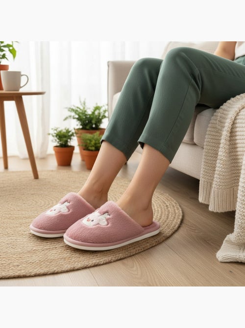 Zapatillas de casa mujer abiertas ozabi, peluche sintética, reno bordado - Kiabi Zapatillas de casa mujer abiertas ozabi, peluche sintética, reno bordado - Kiabi