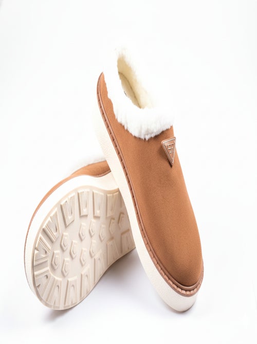 Zapatillas de casa mujer invierno estilo nórdico ND10882 - Kiabi Zapatillas de casa mujer invierno estilo nórdico ND10882 - Kiabi