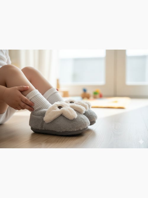 Zapatillas de casa niño animales 3D ultra suaves MB732831 - Kiabi Zapatillas de casa niño animales 3D ultra suaves MB732831 - Kiabi