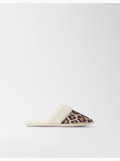 Zapatillas de dormitorio con estampado animal, mo fashion - Kiabi Zapatillas de dormitorio con estampado animal, mo fashion - Kiabi