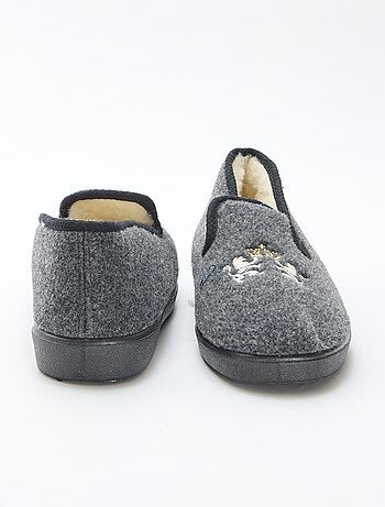 Zapatillas de estar por casa forradas con bordes en contraste