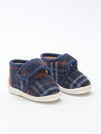 Zapatillas de estar por casa forradas con cierres de velcro