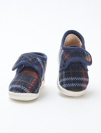 Zapatillas de estar por casa forradas con cierres de velcro