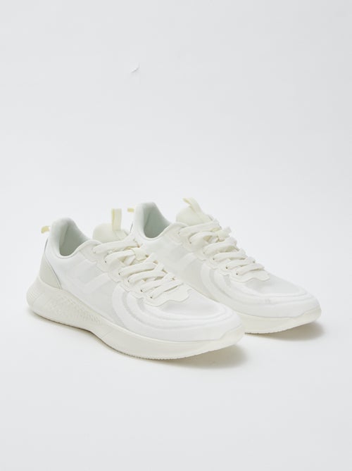 Zapatillas de malla tipo running con cordones - Kiabi