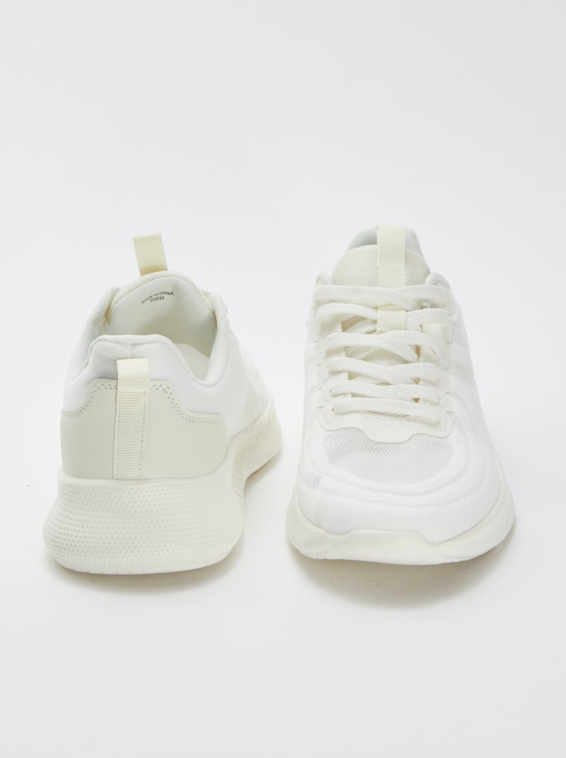 Zapatillas de malla tipo running con cordones Gris - Kiabi