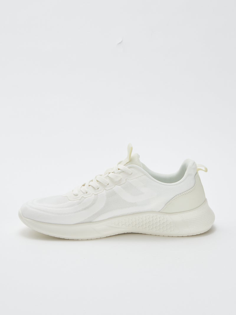 Zapatillas de malla tipo running con cordones Gris - Kiabi