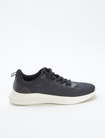 Zapatillas de malla tipo running con cordones