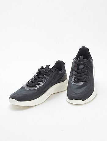 Zapatillas de malla tipo running con cordones