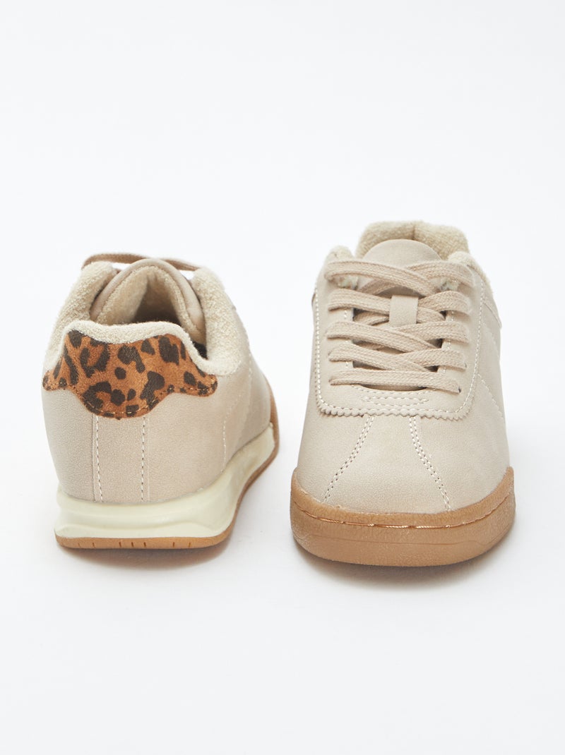 Zapatillas de running con cordones Marron - Kiabi