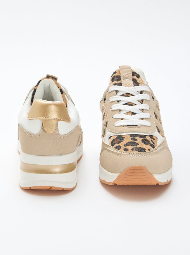 Zapatillas de running con estampado de leopardo Kaki - Kiabi