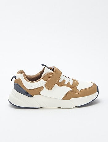 Zapatillas de running con velcros y cordones elásticos