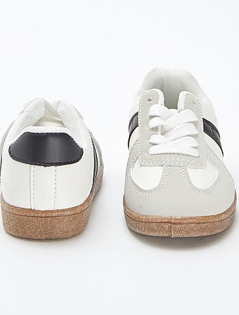 Zapatillas de vestir tricolores