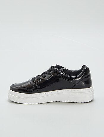 Zapatillas deportivas acharoladas con suela gruesa