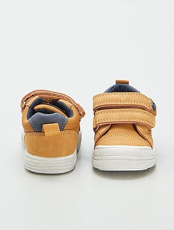 Zapatillas deportivas bajas con velcros