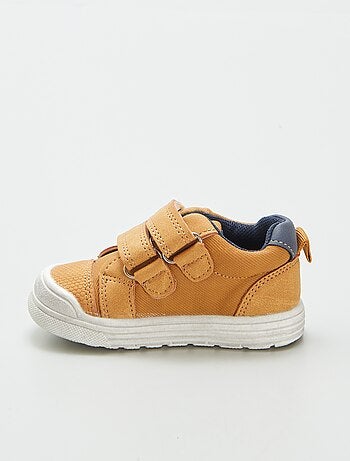 Zapatillas deportivas bajas con velcros
