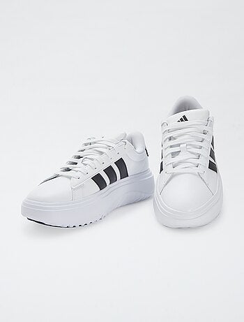 Zapatillas deportivas bicolores con plataforma 'Grand Court' 'Adidas'