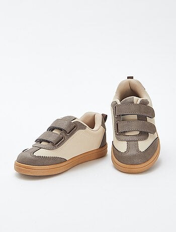 Zapatillas deportivas bicolores con velcros