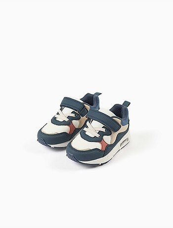 Zapatillas deportivas combinadas con suela antideslizante