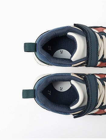 Zapatillas deportivas combinadas con suela antideslizante