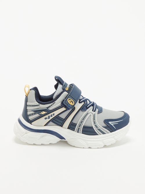 Zapatillas deportivas con cierres de velcro y cordones elásticos - Kiabi Zapatillas deportivas con cierres de velcro y cordones elásticos - Kiabi