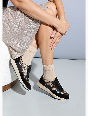 Zapatillas deportivas con cremallera y ancho confort en piel y estampado animal