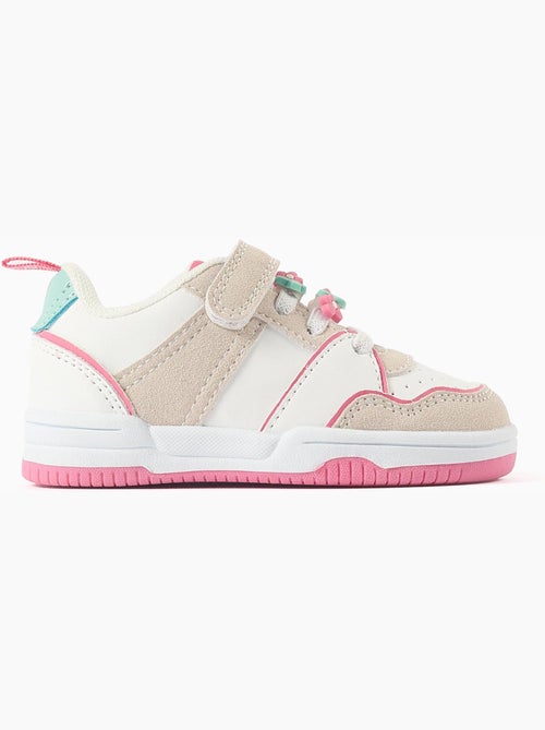 Zapatillas deportivas con flores decorativas - Kiabi