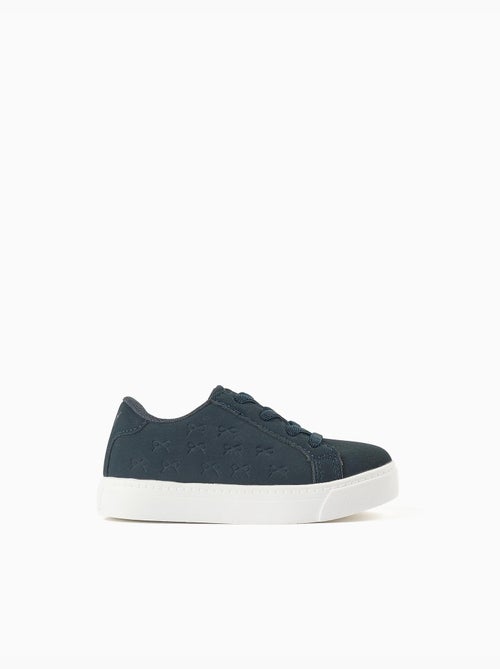 Zapatillas deportivas con lazos en relieve y cordones elásticos - Kiabi Zapatillas deportivas con lazos en relieve y cordones elásticos - Kiabi