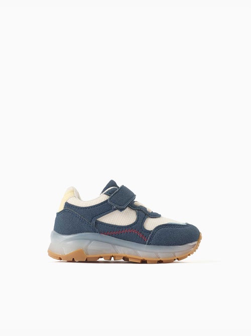 Zapatillas deportivas con luces y suela antideslizante - Kiabi Zapatillas deportivas con luces y suela antideslizante - Kiabi