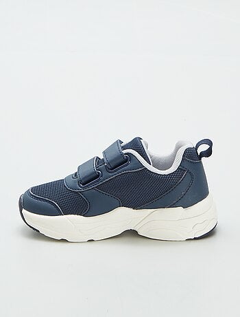 Zapatillas deportivas con velcros