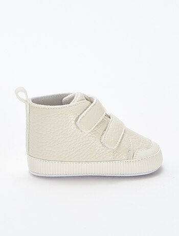 Zapatillas deportivas con velcros