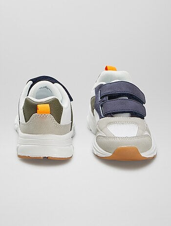 Zapatillas deportivas de dos materiales con velcro