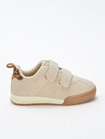 Zapatillas estilo running con velcros